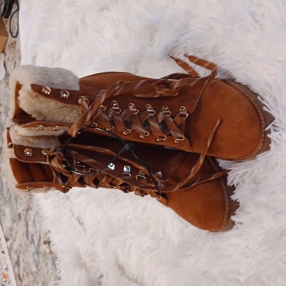 New w/o box Gianni Bini Sight-See Suede Shearling Hiker Platform Booties 9.5 NEW - Picture 7 of 13